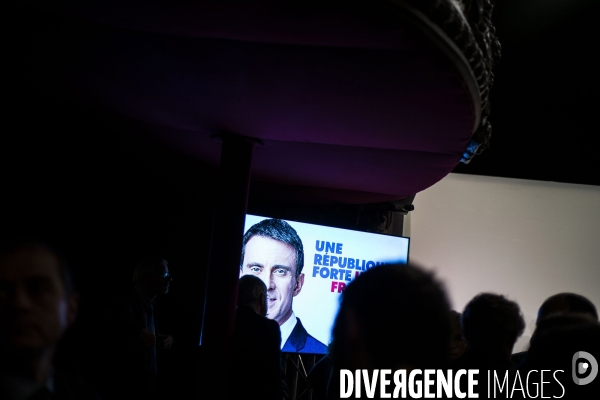 Meeting de M. Valls au Trianon.