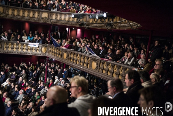 Meeting de M. Valls au Trianon.