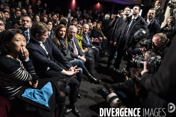 Meeting de M. Valls au Trianon.