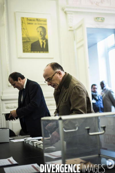 Vote pour la primaire à Solferino.