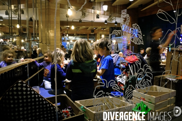 Bruxelles.© Xavier Testelin.Janvier2017.Bruxelles.Belgique.Dans un cafe,restaurant, un espace de jeux pour les enfants