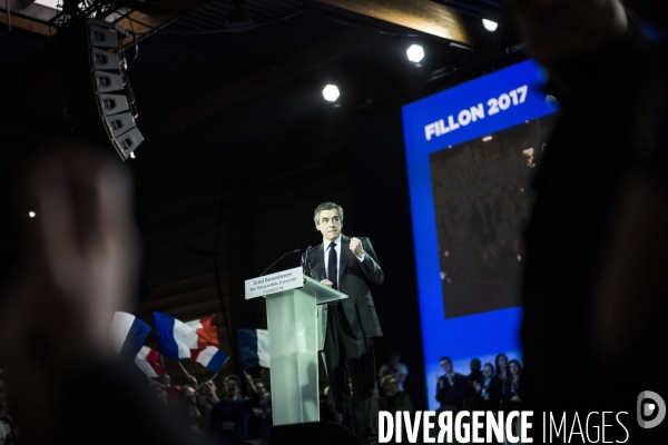 Meeting de François Fillon à la Villette.