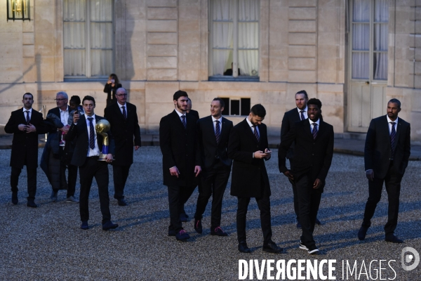 Les Experts reçus à l Elysée.