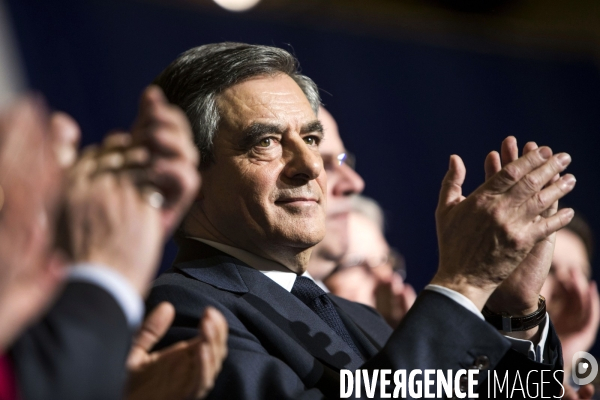 Déplacement de François FILLON dans les Ardennes.