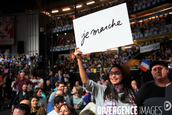 Meeting d Emmanuel Macron