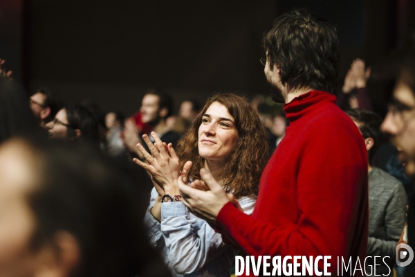 Meeting en hologramme de Jean-Luc Mélenchon à Aubervilliers