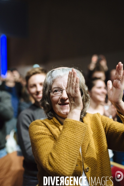 Meeting en hologramme de Jean-Luc Mélenchon à Aubervilliers