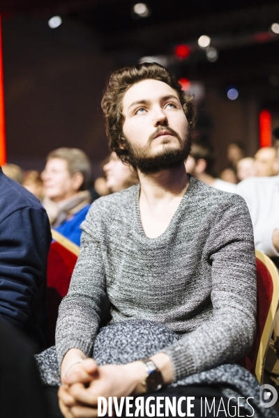 Meeting en hologramme de Jean-Luc Mélenchon à Aubervilliers