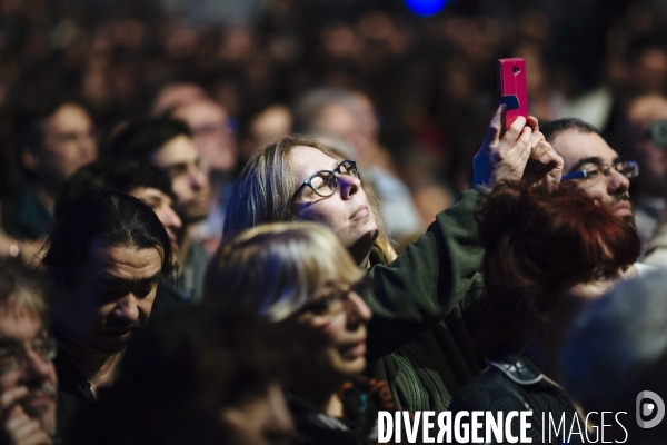 Meeting en hologramme de Jean-Luc Mélenchon à Aubervilliers