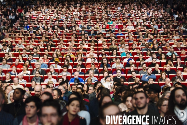 Meeting en hologramme de Jean-Luc Mélenchon à Aubervilliers