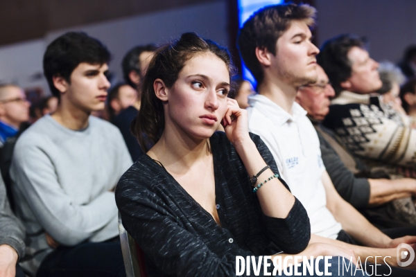 Meeting en hologramme de Jean-Luc Mélenchon à Aubervilliers