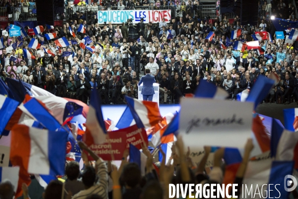 Discours d Emmanuel Macron, le leader du mouvement En Marche! et candidat à l élection présidentielle de 2017, au palais des sports de Lyon.