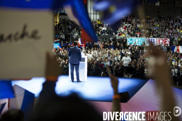 Discours d Emmanuel Macron, le leader du mouvement En Marche! et candidat à l élection présidentielle de 2017, au palais des sports de Lyon.