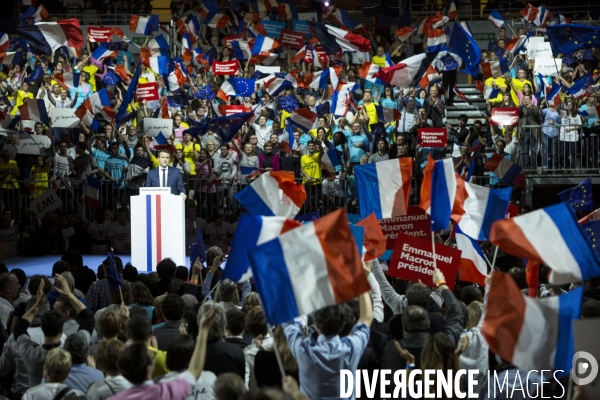 Discours d Emmanuel Macron, le leader du mouvement En Marche! et candidat à l élection présidentielle de 2017, au palais des sports de Lyon.