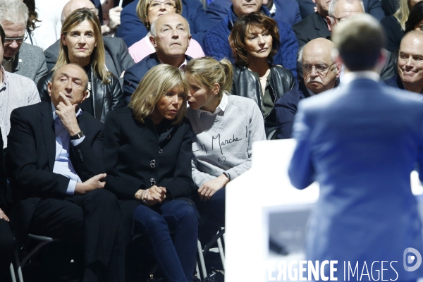 Discours d Emmanuel Macron, le leader du mouvement En Marche! et candidat à l élection présidentielle de 2017, au palais des sports de Lyon.