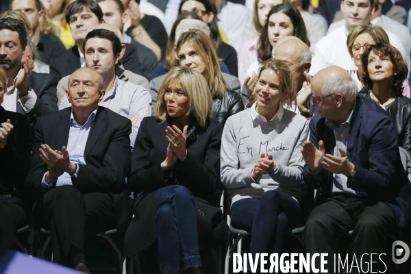Discours d Emmanuel Macron, le leader du mouvement En Marche! et candidat à l élection présidentielle de 2017, au palais des sports de Lyon.