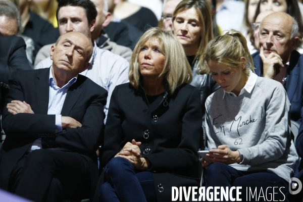 Discours d Emmanuel Macron, le leader du mouvement En Marche! et candidat à l élection présidentielle de 2017, au palais des sports de Lyon.