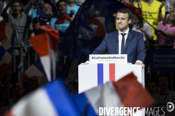 Discours d Emmanuel Macron, le leader du mouvement En Marche! et candidat à l élection présidentielle de 2017, au palais des sports de Lyon.