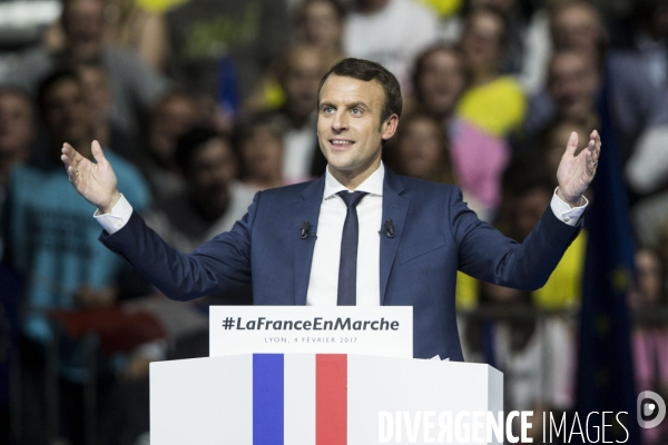 Discours d Emmanuel Macron, le leader du mouvement En Marche! et candidat à l élection présidentielle de 2017, au palais des sports de Lyon.