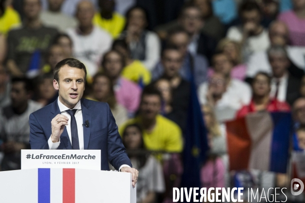 Discours d Emmanuel Macron, le leader du mouvement En Marche! et candidat à l élection présidentielle de 2017, au palais des sports de Lyon.