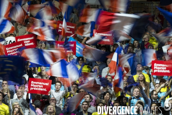 Discours d Emmanuel Macron, le leader du mouvement En Marche! et candidat à l élection présidentielle de 2017, au palais des sports de Lyon.
