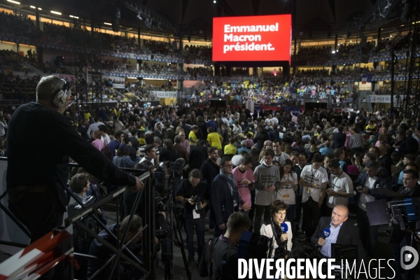 Discours d Emmanuel Macron, le leader du mouvement En Marche! et candidat à l élection présidentielle de 2017, au palais des sports de Lyon.