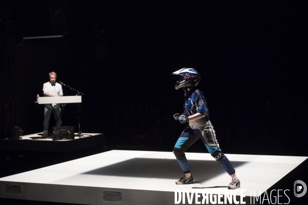 MOTO CROSS de Maud Le Pladec