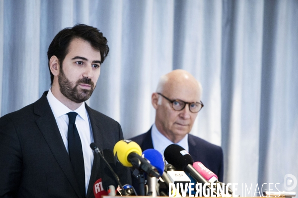 Conférence de presse des avocats de François FILLON et de son épouse Pénélope pour déclarer la non-compétence du Parquet National Financier dans l affaire des emplois présumés fictifs.
