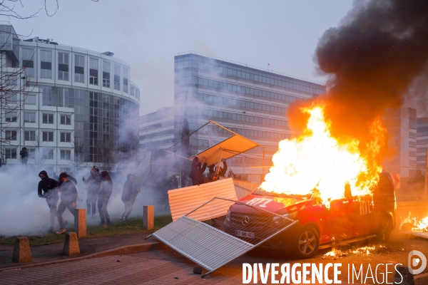 Rassemblement contre les violences policières à Bobigny