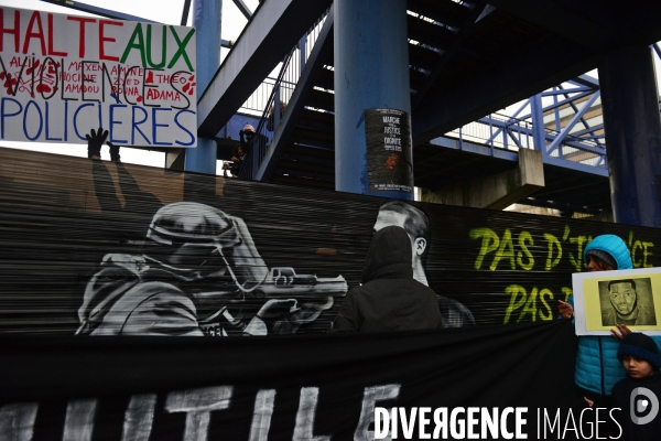 Manifestation en soutien à Théo victime de viol à Bobigny. Clashes in Paris suburb after police rape.