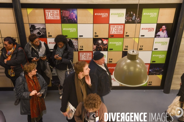 Inauguration du QG de Benoît Hamon