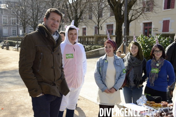 Yannick Jadot, candidat écologiste en visite à Grenoble