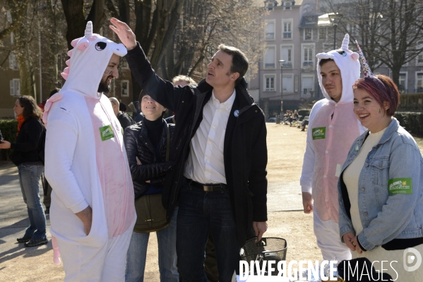 Yannick Jadot, candidat écologiste en visite à Grenoble