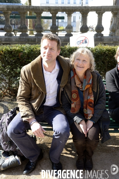 Yannick Jadot, candidat écologiste en visite à Grenoble