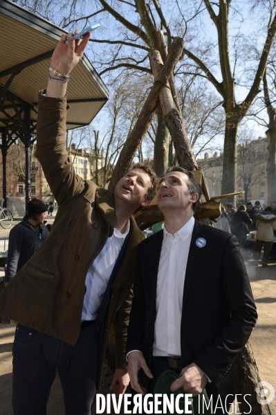 Yannick Jadot, candidat écologiste en visite à Grenoble