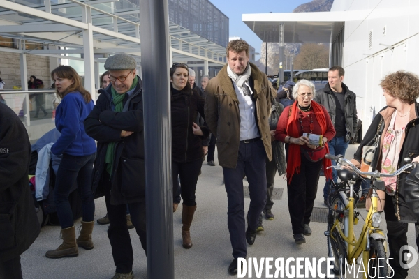 Yannick Jadot, candidat écologiste en visite à Grenoble