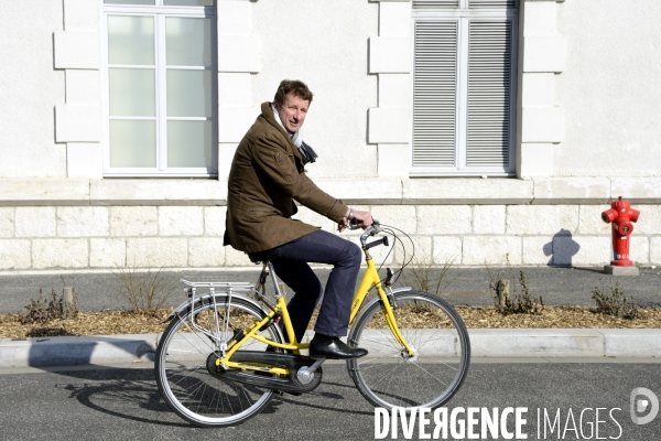 Yannick Jadot, candidat écologiste en visite à Grenoble