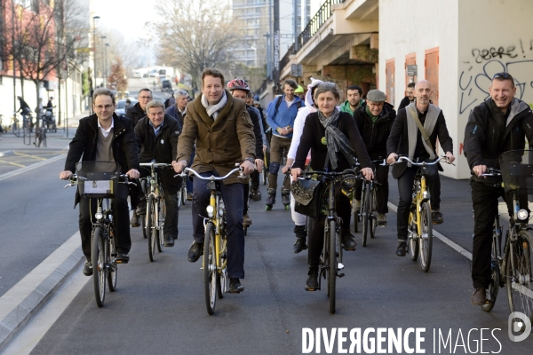 Yannick Jadot, candidat écologiste en visite à Grenoble