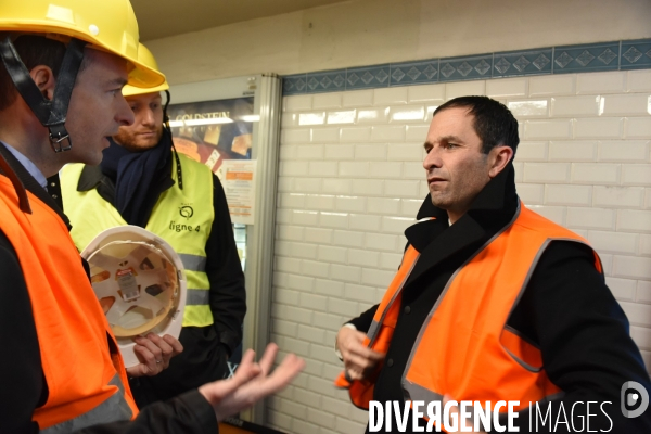 Benoît Hamon visite les travaux du métro