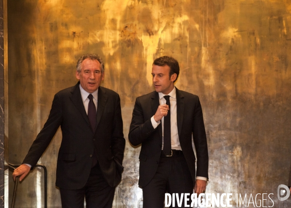 François Bayrou et Emmanuel Macron devant la presse pour sceller leur alliance