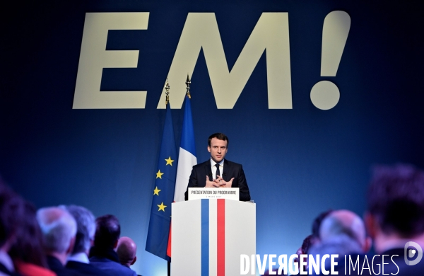 Emmanuel Macron présente son programme présidentiel