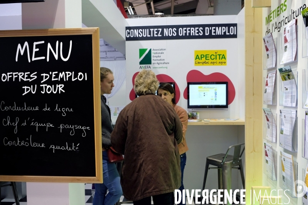 Salon international de l agriculture 2017..Offres d emploi dans les secteurs de l  agriculture, l agroalimentaire proposes sur le stand de l APECITA le specialiste de l emploi et la formation dans ce secteur