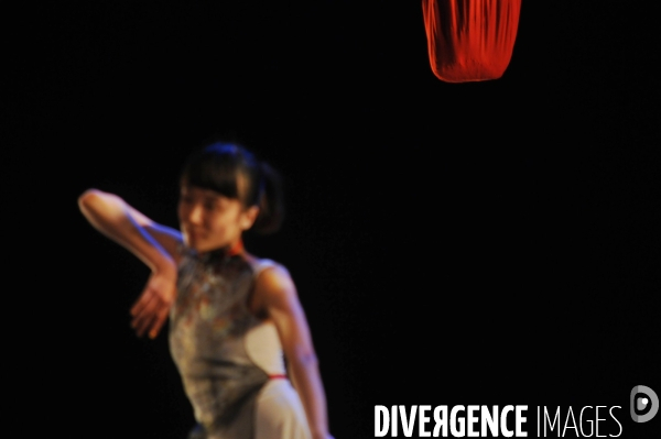 LDTX, troupe de danse contemporaine de Pékin - LDTX, Beijing contemporary dance