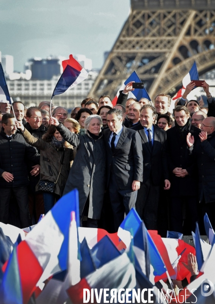 Manifestation de Soutien à François Fillon place du Trocadero