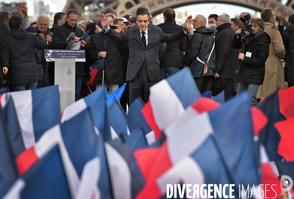 Manifestation de Soutien à François Fillon place du Trocadero