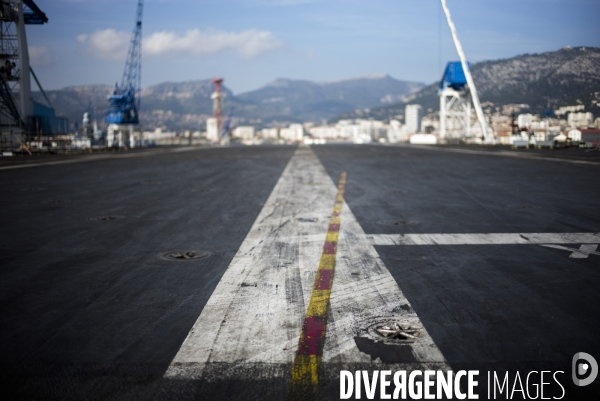 Renovation du porte-avions Charles de Gaulle