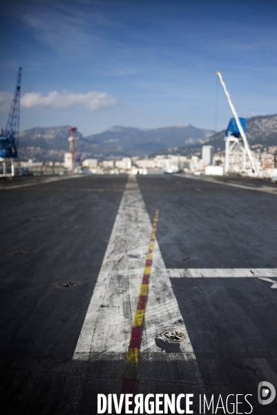 Renovation du porte-avions Charles de Gaulle