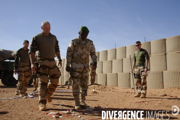 BARKHANE au Niger : Recherche des groupes armés terroristes avec les FAN.