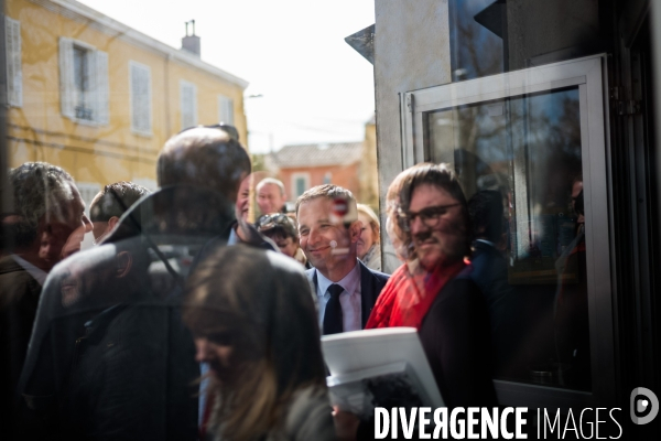 Hamon en visite dans les Bouches du Rhône