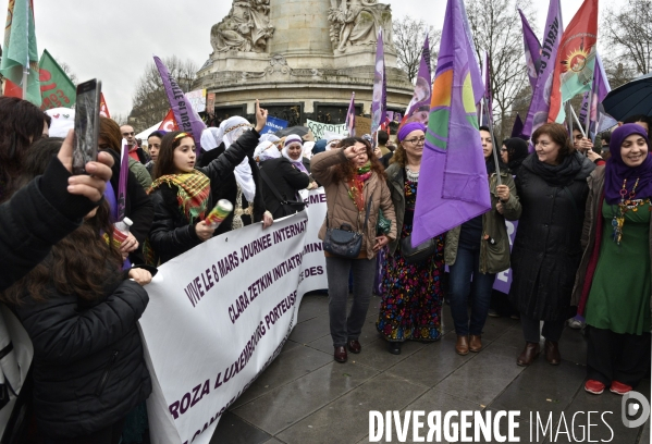 Journée internationale des femmes à Paris, 8 Mars. International women s day in Paris